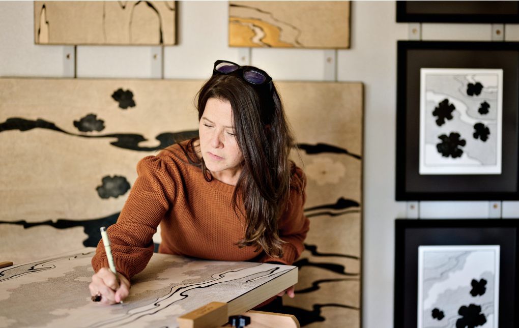 Luxe Magazine profiles artist Leslie Stoner – With The Grain